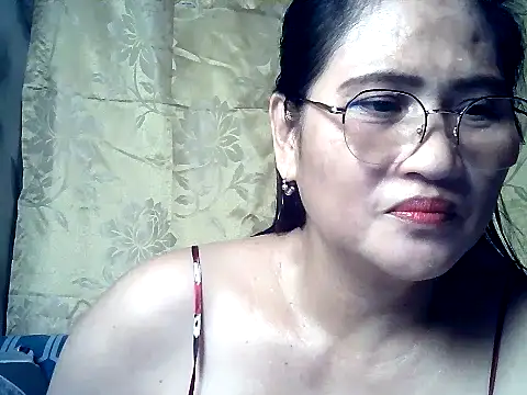 Snapshot of Amazing_Angel22 chatting on October 21, 2:54 pm Amazing Angel22 online show from October 21, 2:54 pm