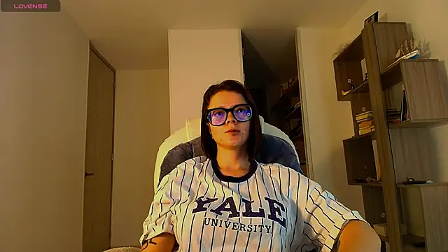 Arya starrk online show from December 4, 11:34 am