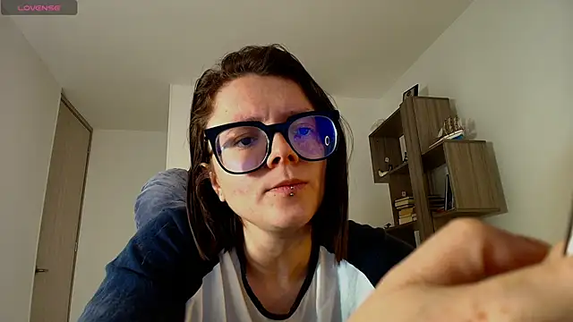 Arya starrk online show from November 18, 2:51 pm