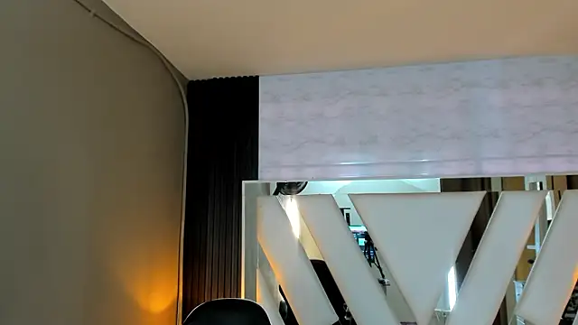 Linda4Petite online show from March 17, 6:45 pm