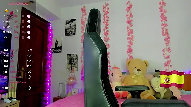 Snapshot of gabrielatafur_ chatting on September 19, 9:25 pm gabrielatafur  online show from September 19, 9:25 pm