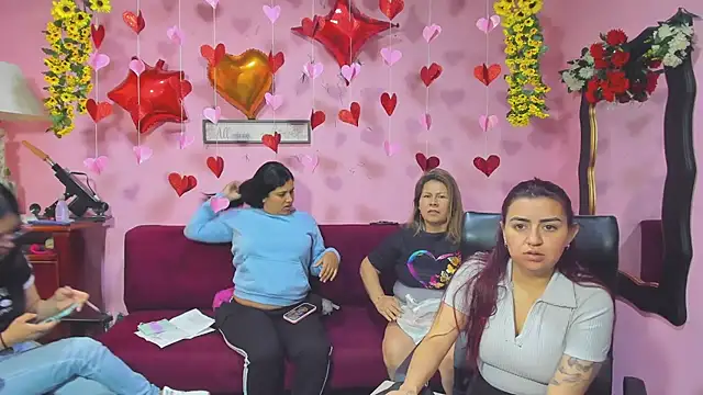 lesbiancuple online show from February 7, 12:53 pm