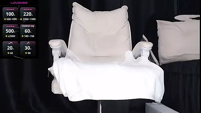 qianqian  online show from November 25, 9:55 am