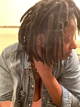 markquanna online show from March 7, 5:09 pm