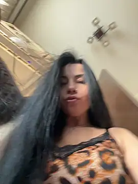 CrazzyChicks online show from March 2, 7:15 am