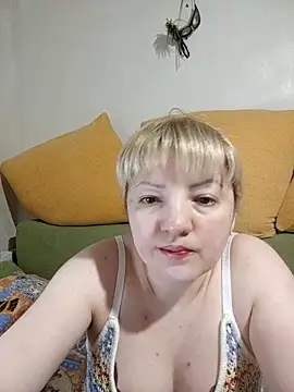 stefanyharper16 online show from April 3, 6:28 pm