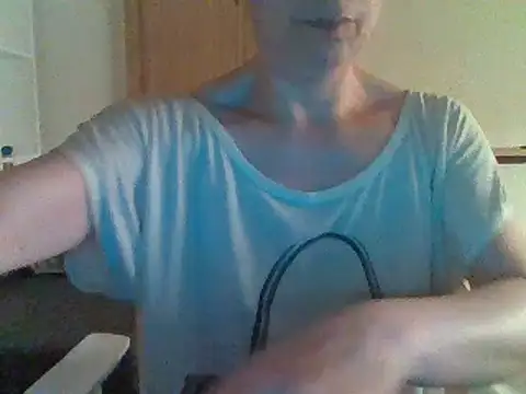 Lina Belge online show from July 30, 9:15 pm