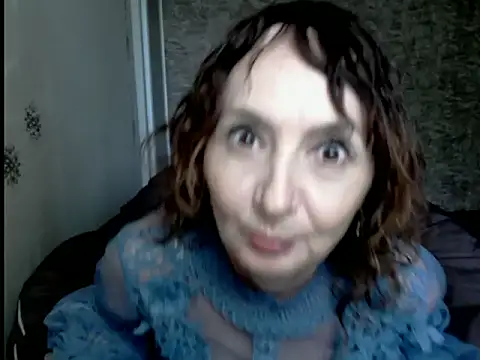 AnnieEltgant online show from June 21, 7:45 am