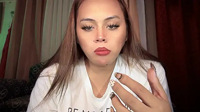 xxUrlovelytsxx online show from January 18, 7:21 pm