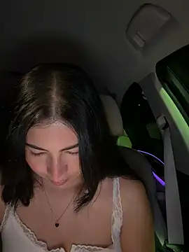 clairewntr online show from February 2, 9:03 pm