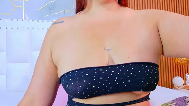 IrresistibleMilf online show from December 14, 12:22 pm