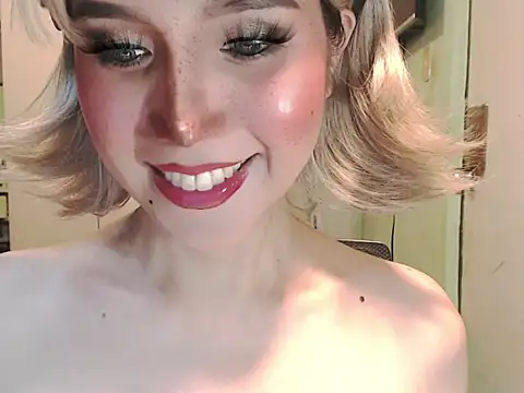 Ezradeliciosa online show from April 9, 2:25 am