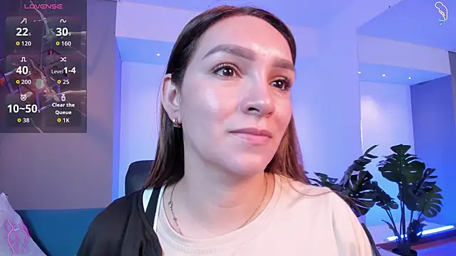 miataylorr1 online show from November 25, 11:45 am