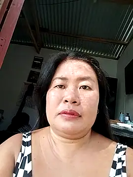 Lovelywoman43 online show from November 19, 12:43 am