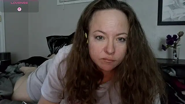 julimonroe online show from December 3, 1:24 pm