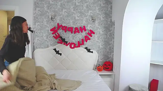 Mistress Pamela online show from October 31, 10:30 am