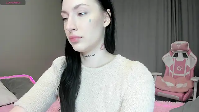 JenniferQueen11 online show from October 5, 11:37 am