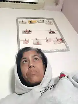 Molly newman6 online show from December 17, 6:34 pm