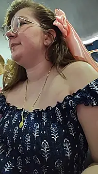 HunnyyLove online show from January 19, 2:35 pm