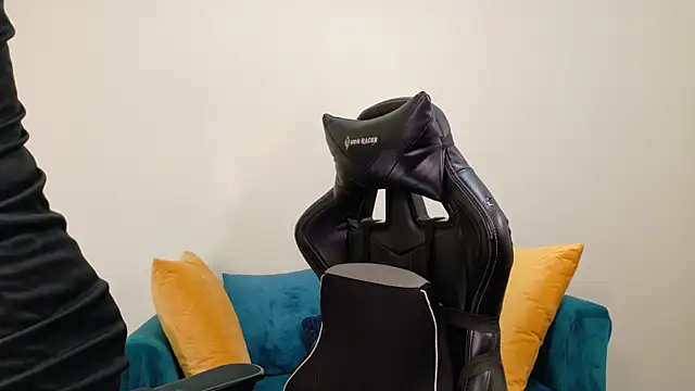 EveEnigma online show from March 5, 2:46 pm