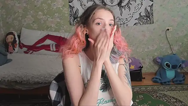 Cutie Adelia online show from October 31, 7:34 am