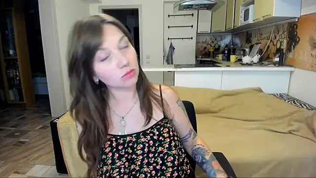 Snapshot of StacyTigerr chatting on October 5, 2:55 pm StacyTigerr online show from October 5, 2:55 pm