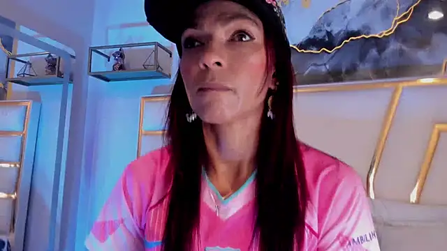 HannaPetit online show from February 14, 8:00 pm