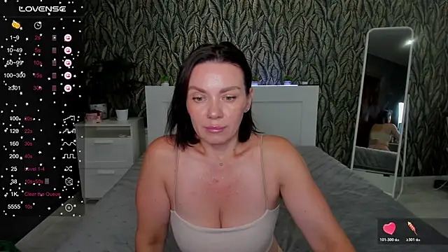 EveLibston online show from July 9, 8:28 am