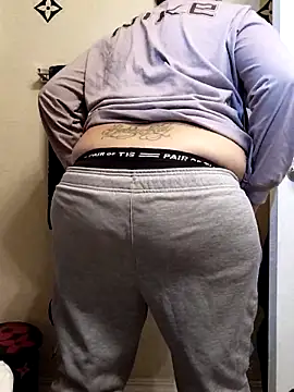 bootiebby online show from April 8, 6:32 pm