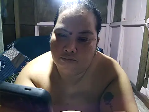 xxbigboootyxx online show from November 30, 2:27 am