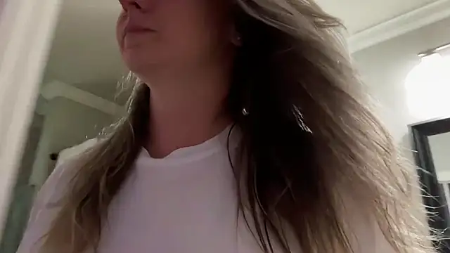 Vivian MayXxX online show from September 23, 7:01 pm