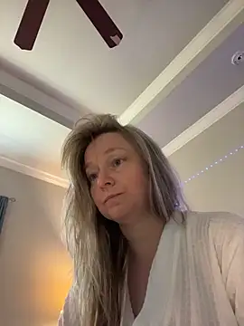 Vivian MayXxX online show from March 23, 6:58 pm