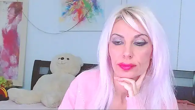 HoneyLara online show from December 16, 2:17 am