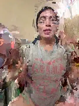 TS-SimplyTheBest online show from February 15, 8:24 am