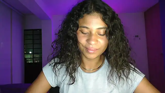 Snapshot of dark_enchantress_ chatting on October 23, 1:11 am dark enchantress online show from October 23, 1:11 am
