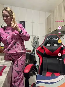 RAIRAsexy online show from July 18, 8:28 am