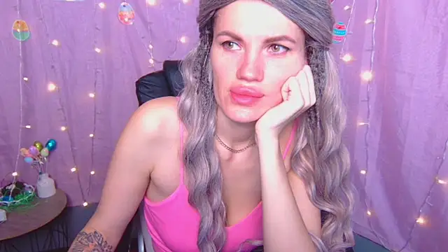 MilaLoona online show from April 9, 6:05 am