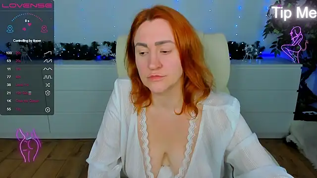 Kamilla Hot online show from December 3, 7:05 pm