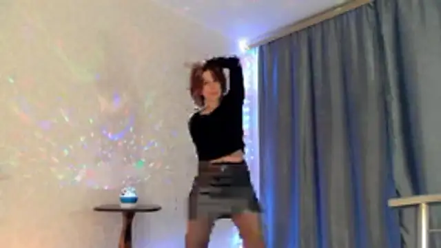 elenaza online show from November 3, 8:13 pm