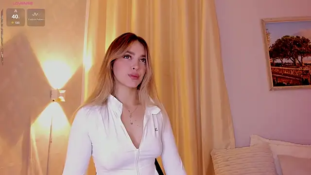 Assh lee  online show from April 2, 1:41 pm