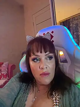 Lolaley2 online show from April 18, 5:15 pm