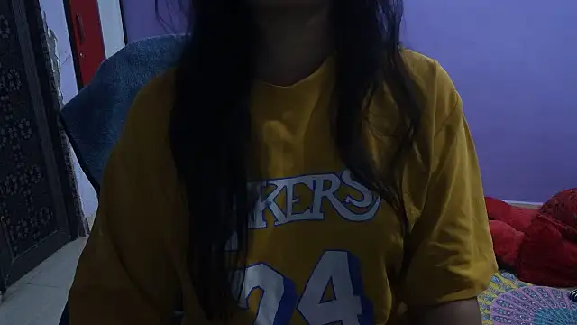 BabyNaina online show from December 5, 6:42 pm