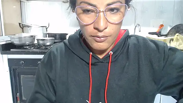 kateleyagrey online show from February 4, 8:56 pm