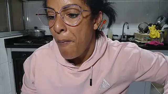 kateleyagrey online show from March 3, 11:33 pm