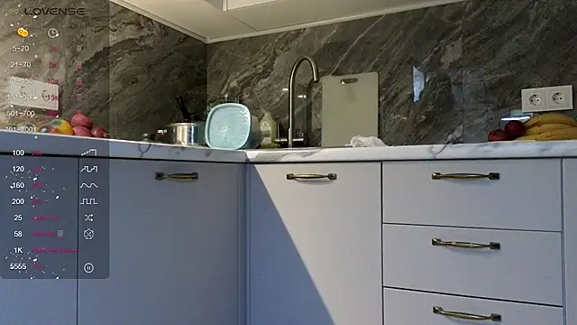 Alice Wonders online show from February 20, 6:53 pm