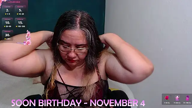 scaelettdubois online show from October 31, 11:31 pm