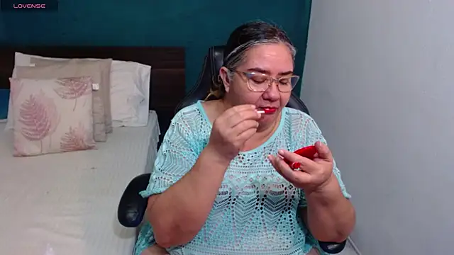 scaelettdubois online show from February 10, 1:19 am