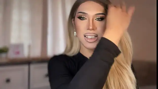 Ts glamxxxx online show from March 13, 1:40 am