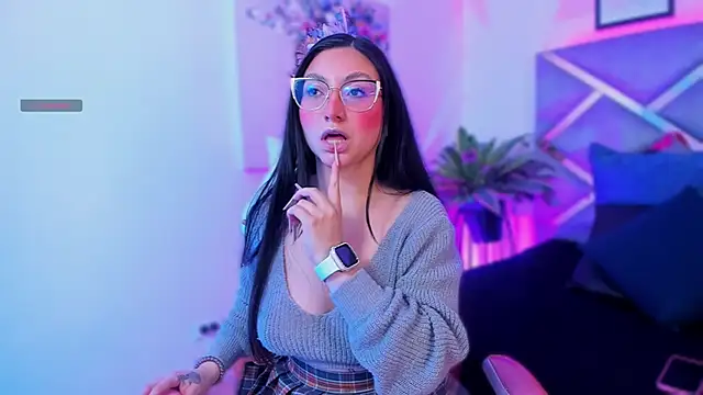 lucy neil online show from October 14, 2:36 am