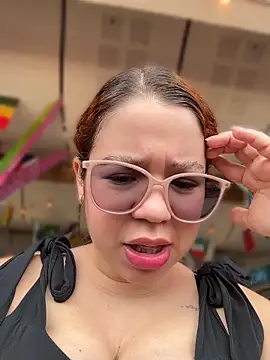 Lucyklein2022 online show from June 7, 4:47 pm